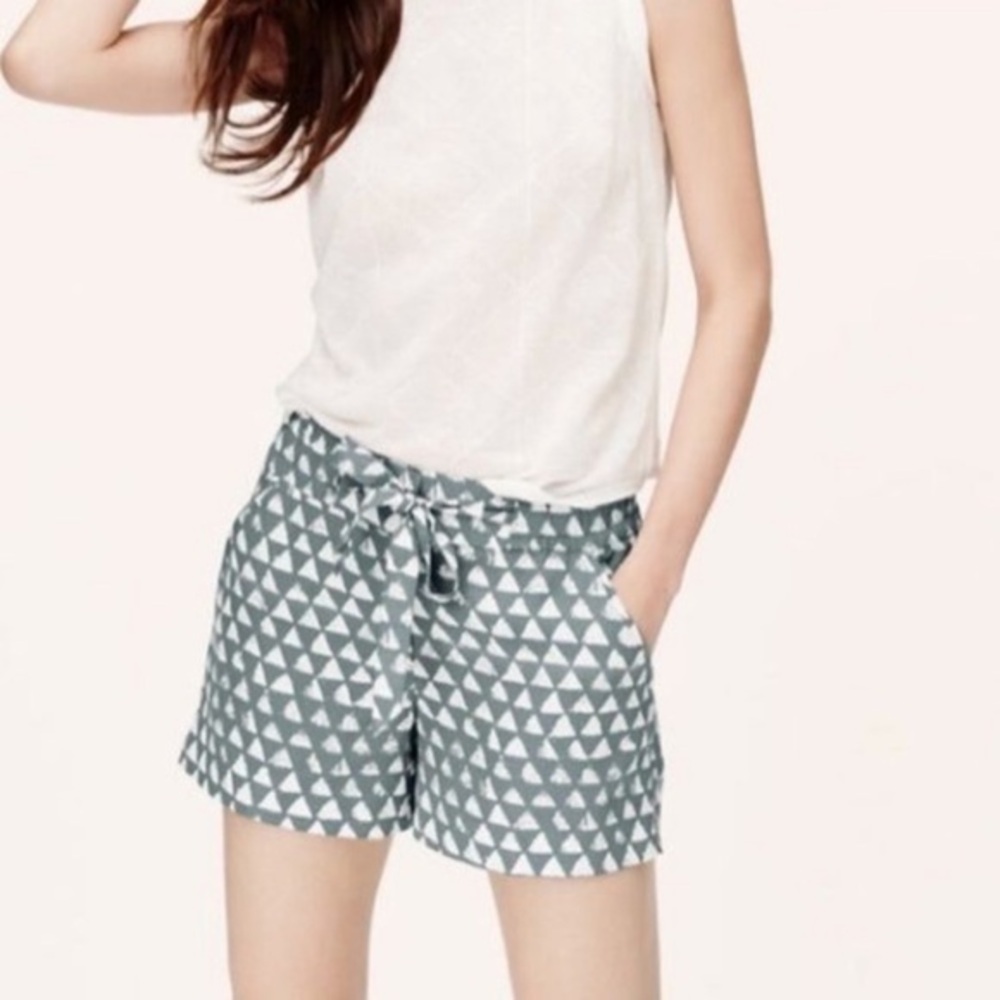 LOFT by Ann Taylor Triangular Print Shorts…